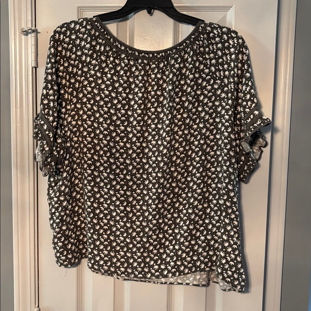 Max Studio Gray With White Leaf Pattern Tie Front… - image 7